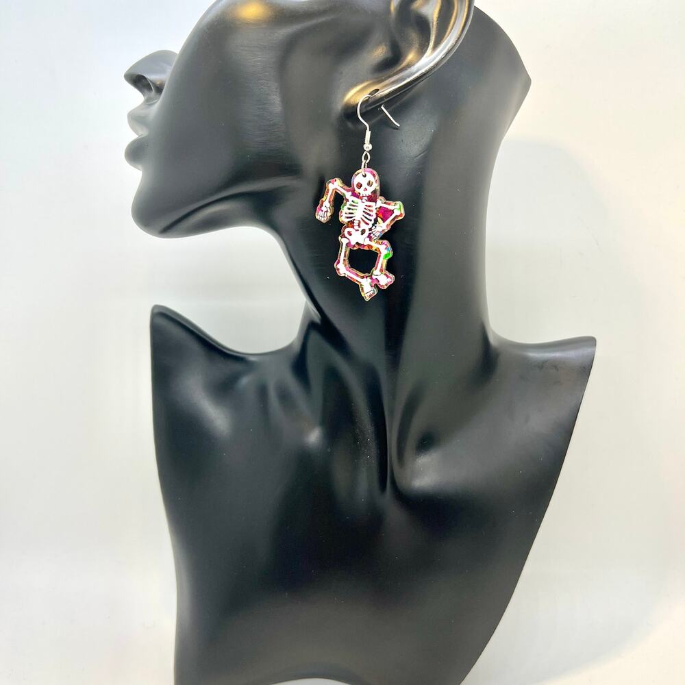 Dancing Skeleton Earrings - Halloween Earrings - Goth Earrings - Party Earrings - Picture 7 of 9